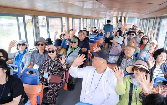 Taizhou's Qinhu Lake welcomes first South Korean tour group