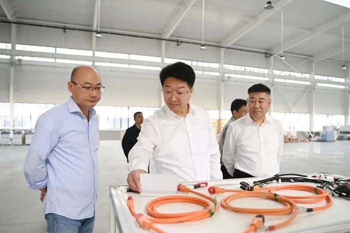 Jiangyan official inspects development zone