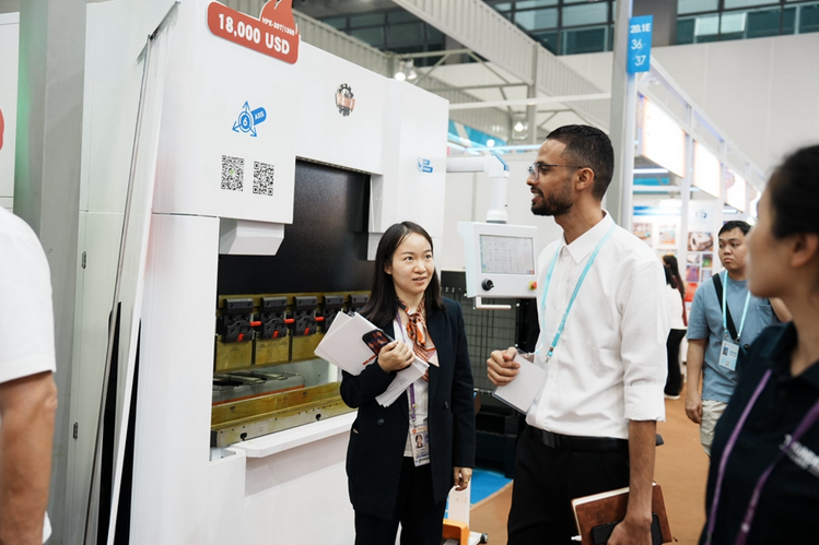 Jingjiang firms achieve intended transaction over $9m at Canton Fair