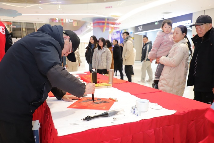 New Year's Shopping Fair held in Jingjiang city