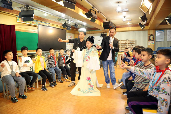 Jingjiang city promotes traditional opera in schools