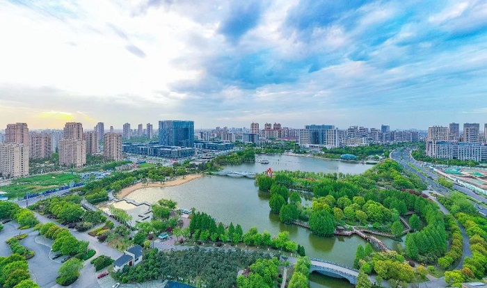 Jingjiang city shines with 8.6% GDP growth in first half