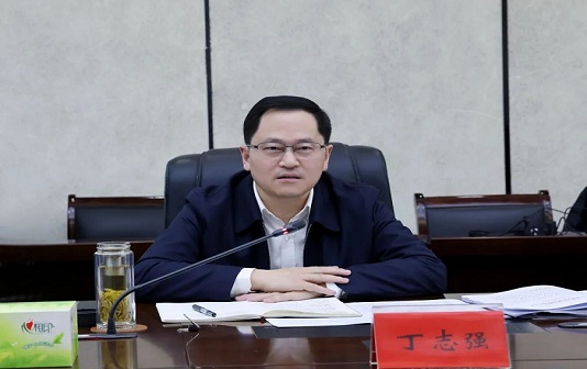 Top Taizhou official surveys industry development of zone