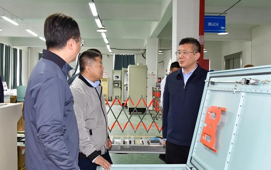 Top official visits high-tech firms in Taizhou Port EDZ