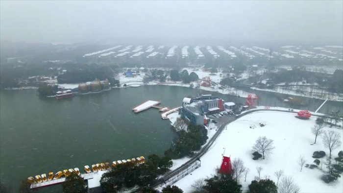 秋雪湖雪景.jpg