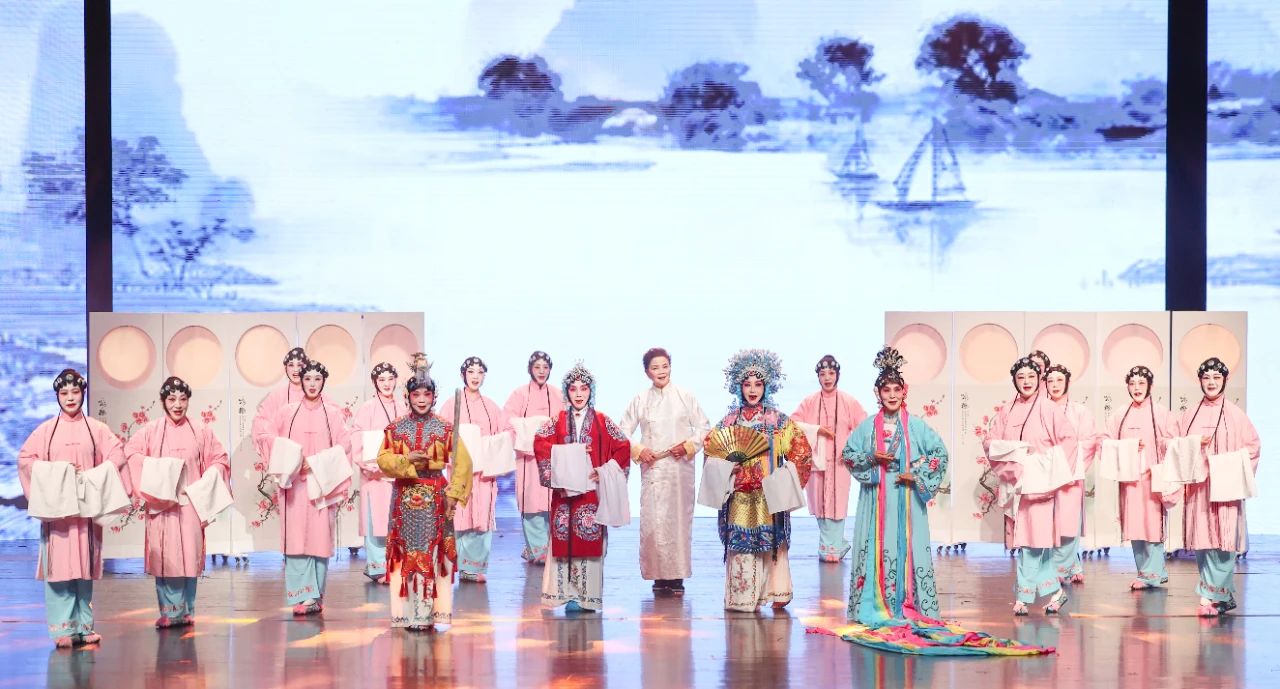 15th Taizhou Netizens' Spring Festival Gala celebrates local culture