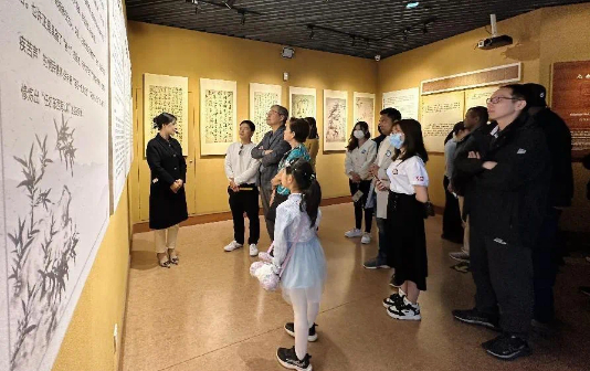 Intl students soak up culture of Xinghua