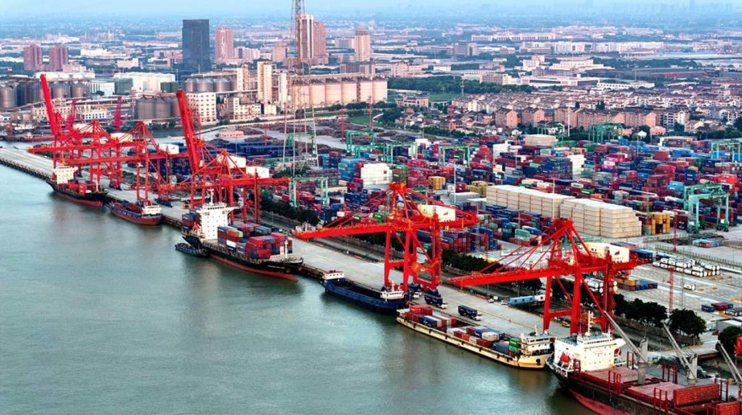 Zhangjiagang Port reports robust growth in shipping activities