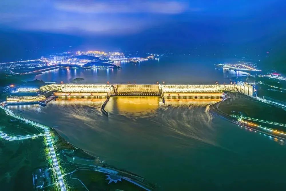 A pictorial journey through natural, cultural splendor of Yangtze River