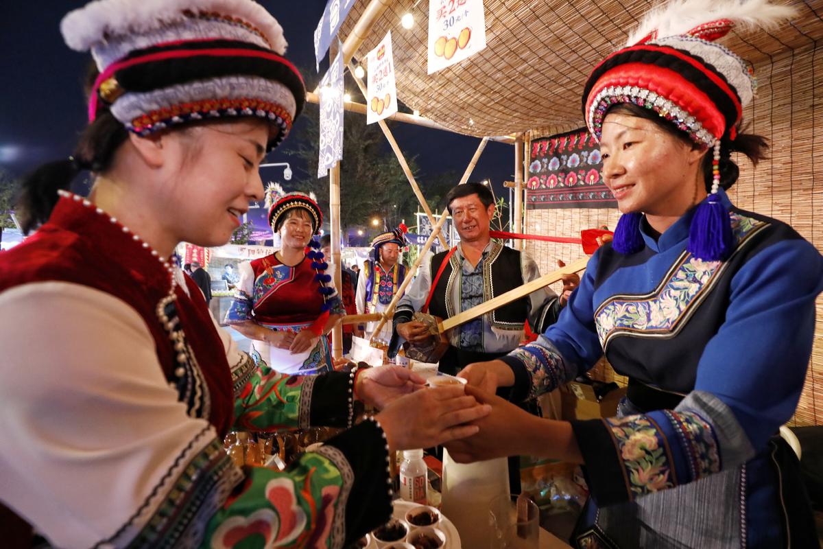 Folk culture fair opens in Zhangjiagang as part of 2023 Yangtze Culture Festival