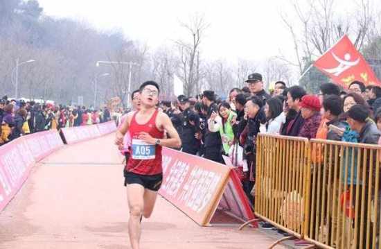 2019 Xiangshan Mountain Marathon Opens In Zhangjiagang