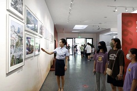 Photo exhibition showcases Zhangjiagang's achievements over 60 years