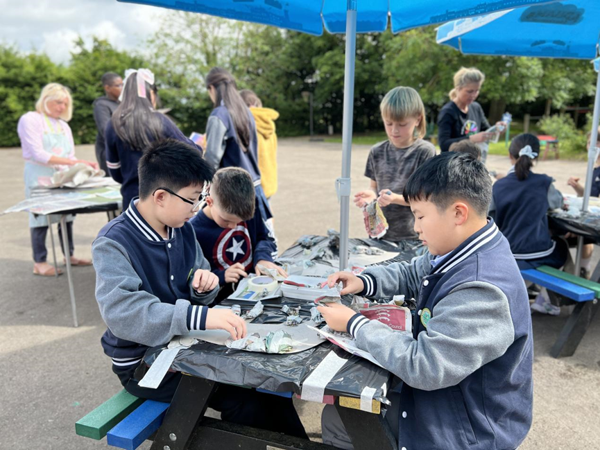 Jiangsu primary school students visit UK for cultural exchange