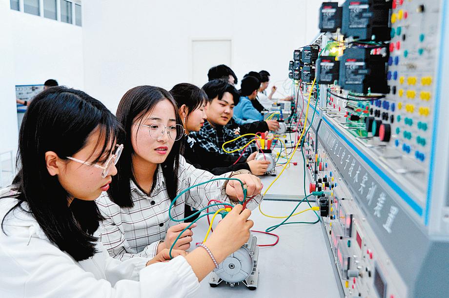 ​Jiangsu introduces new measures to find jobs for graduates