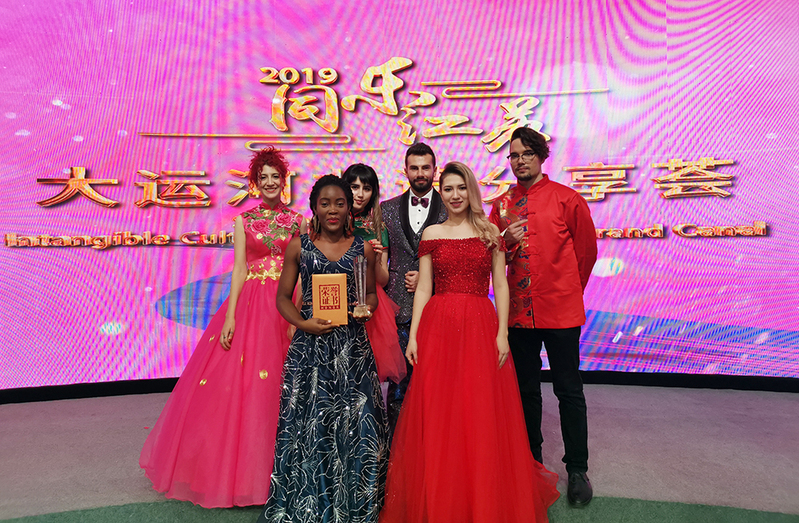 Provincial gala engages foreigners in Nanjing