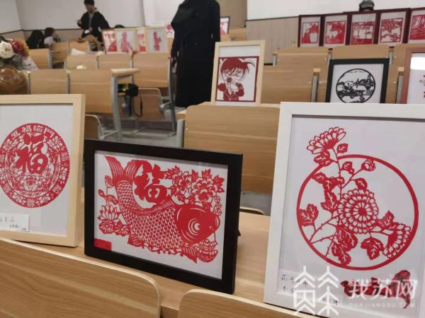 Wuxi school gives lessons on paper cutting