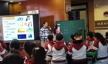 Nanjing schools reap benefits from foreigner taught classes