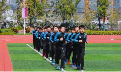 Nantong primary school's football team attracts foreign media