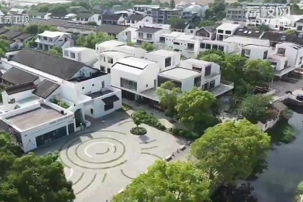 Jiangsu to build 100 post-houses for graduates seeking jobs