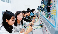 Jiangsu promotes digitalization in university teaching
