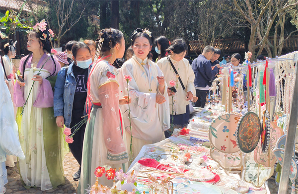 Kunming holds culture and art festival