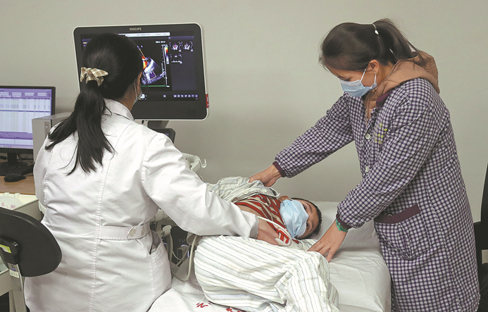 Yunnan doctors treat Lao kids' heart disease