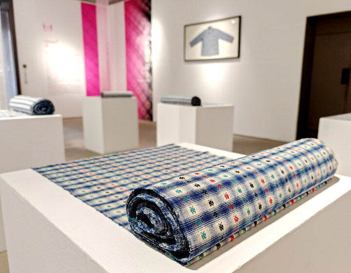 Colorful homespun fabric exhibition held in Nantong