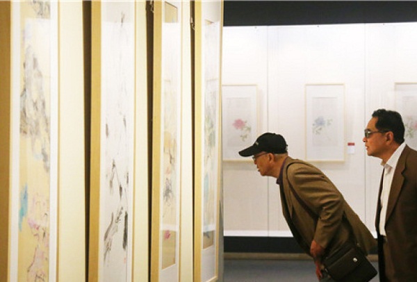 Painting exhibition strengthens ties between Nantong, Suzhou