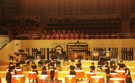 Local orchestra performs at Nantong Grand Theater