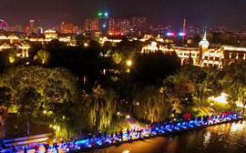 Night fun run along Haohe River wows participants