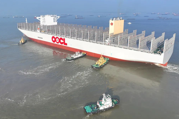 Ultra-large Nantong-built container ship sets sail for trials