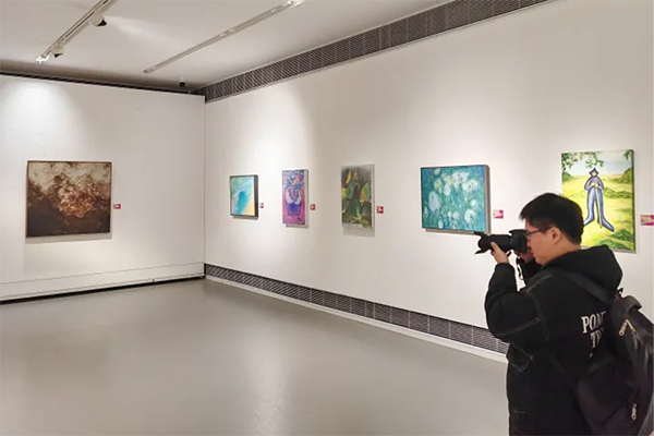 Contemporary female artists shine at Nantong Art Museum