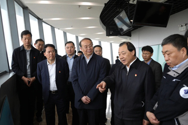 Jiangsu Guoxin Investment Group officials visit Yangkou Port