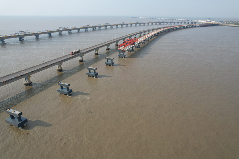 Construction of Yellow Sea Second Bridge now in full swing