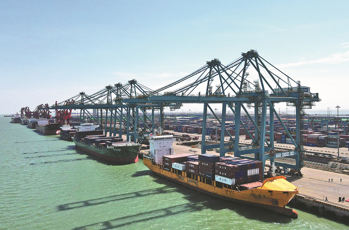  Zhejiang sees robust foreign trade in Jan-May
