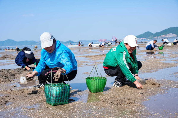 Coastal waters in Ningbo enter foraging season