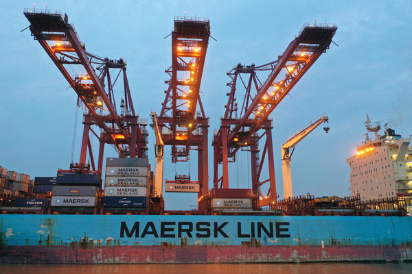 Ningbo Zhoushan Port's cargo throughput surpasses 1b tons in Jan-Oct