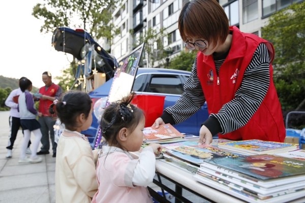 Book events in full swing across Ningbo