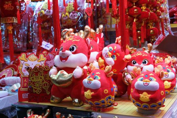Ningbo residents prepare for New Year