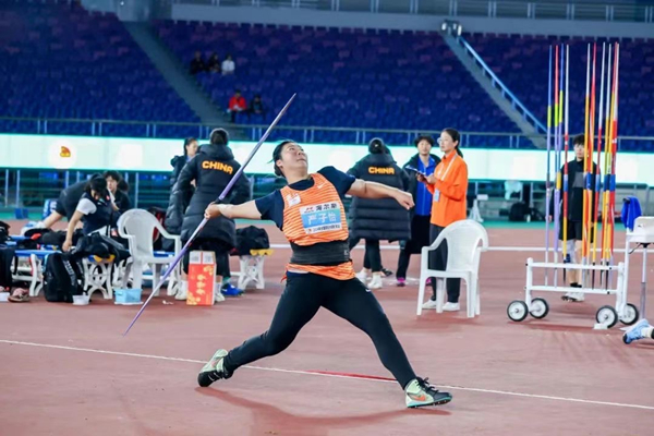 Young athlete impresses with record-breaking performance