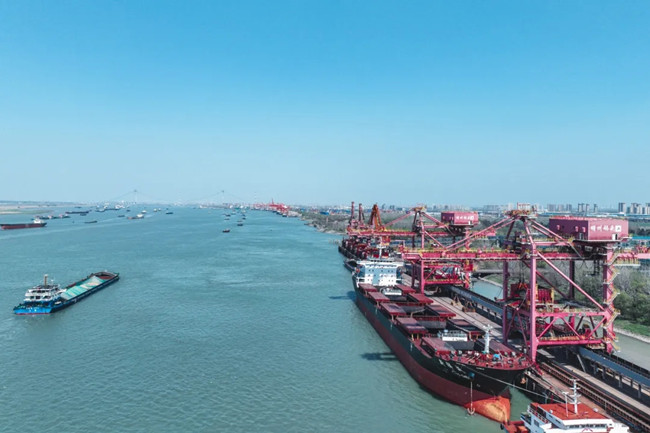Ningbo Zhoushan Port's cargo throughput up 3.5% in April