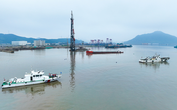 Construction begins on 5,000-ton dock in Ningbo for offshore wind power industrial park