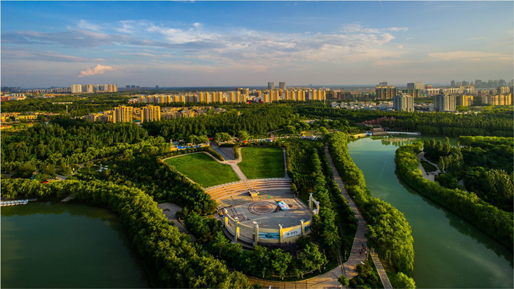 Yinchuan Forest Park in Jinfeng district
