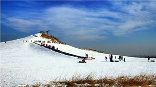 Yuehai Skiing Park in Jinfeng district