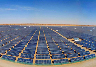 Solar power base in Kubuqi Desert sees construction progress