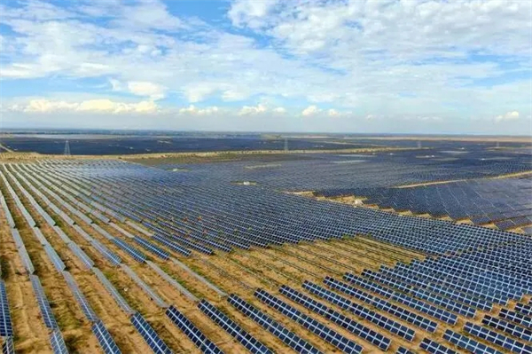 Ordos aims to build 'Great Wall of Photovoltaics'