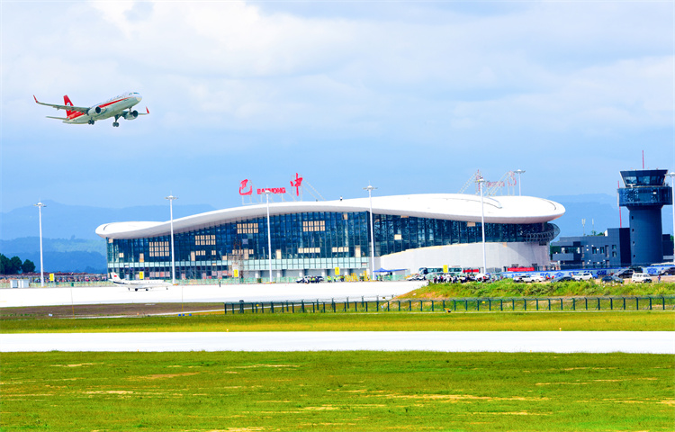 2019年2月3日，巴中恩阳机场正式通航。目前，已开18条航线.jpg
