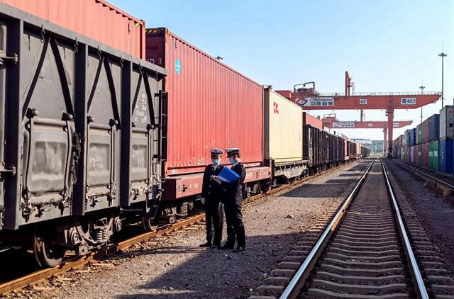China-Europe freight train trips surge in Qingdao