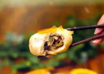 Pan-fried stuffed buns of Dongying's Lijin county