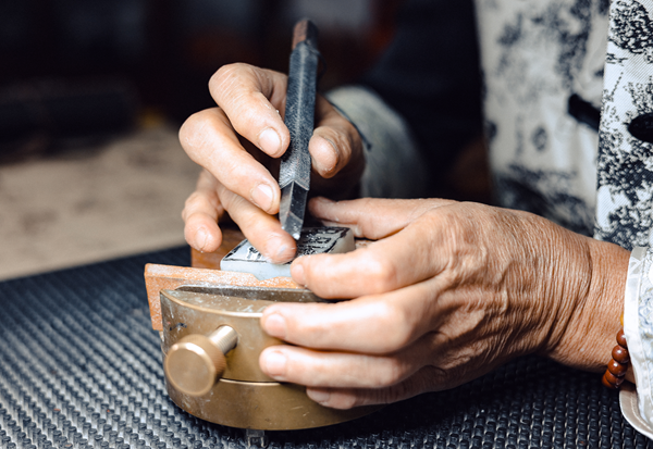 Seal Carving